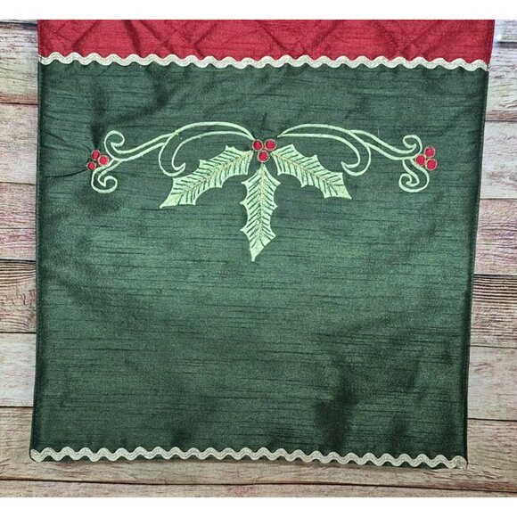 NWOT Earl & Wilson Christmas Quilted Holly Red & Green Table Runner 72" x 14" - Picture 4 of 7